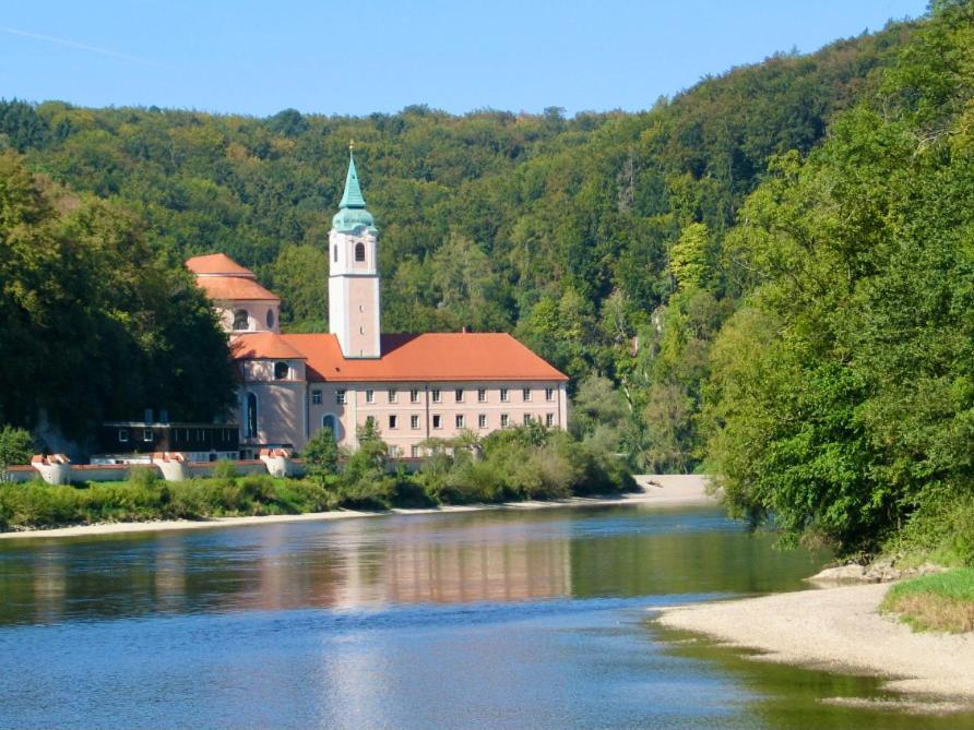 Chalet An Der Donau Direkt Bei Regensburg, 5 Sterne Dtv Pentling Exterior photo